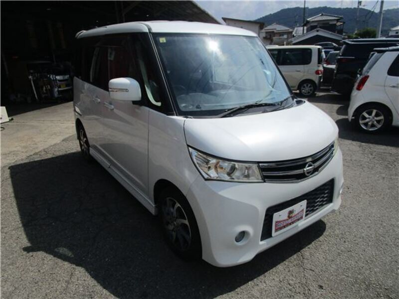 NISSAN ROOX