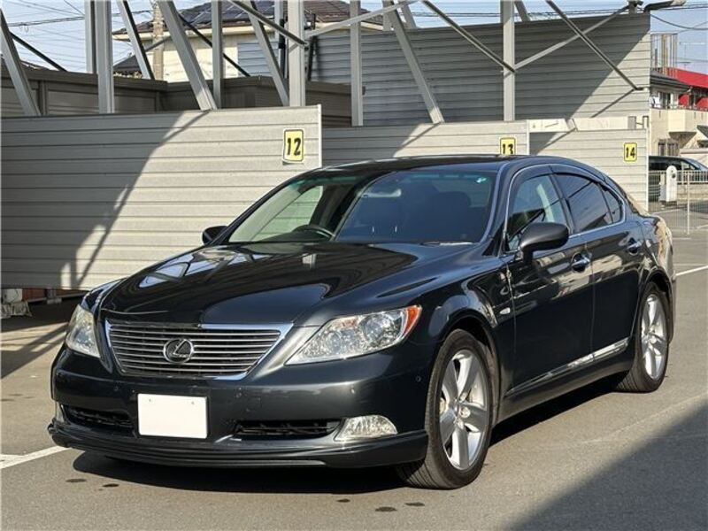 LEXUS LS
