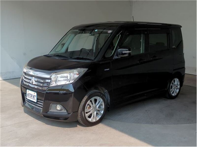 MITSUBISHI DELICA D2