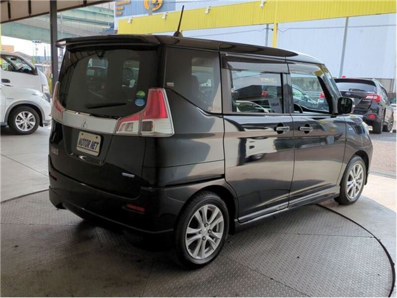 DELICA D2