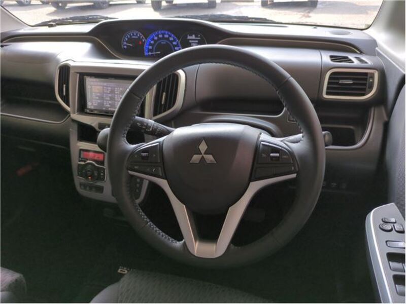 DELICA D2
