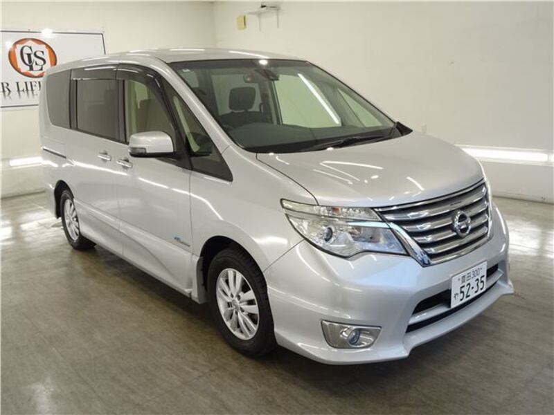 NISSAN SERENA
