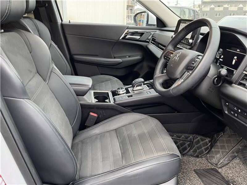 OUTLANDER PHEV