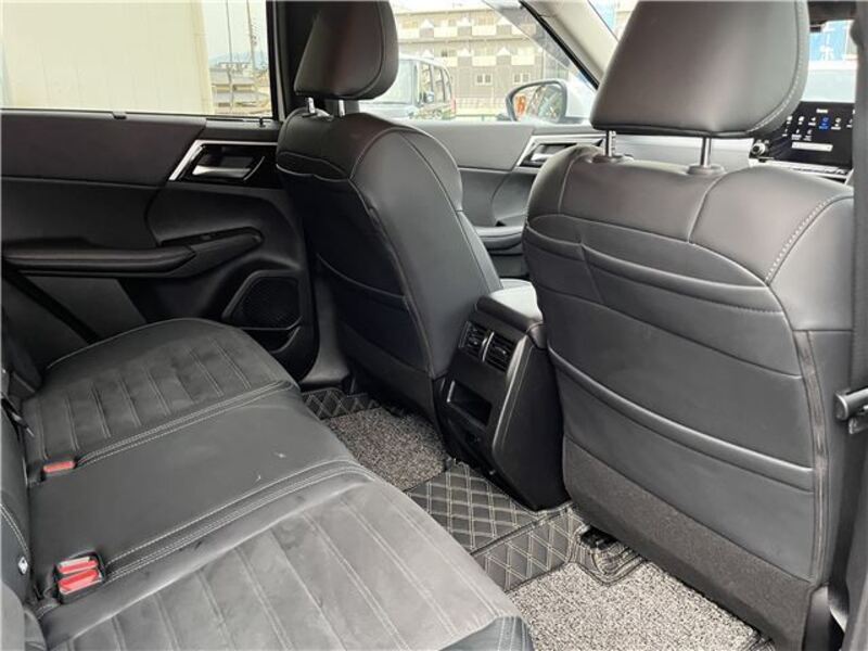 OUTLANDER PHEV