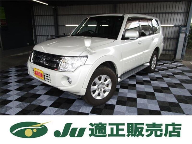 MITSUBISHI PAJERO