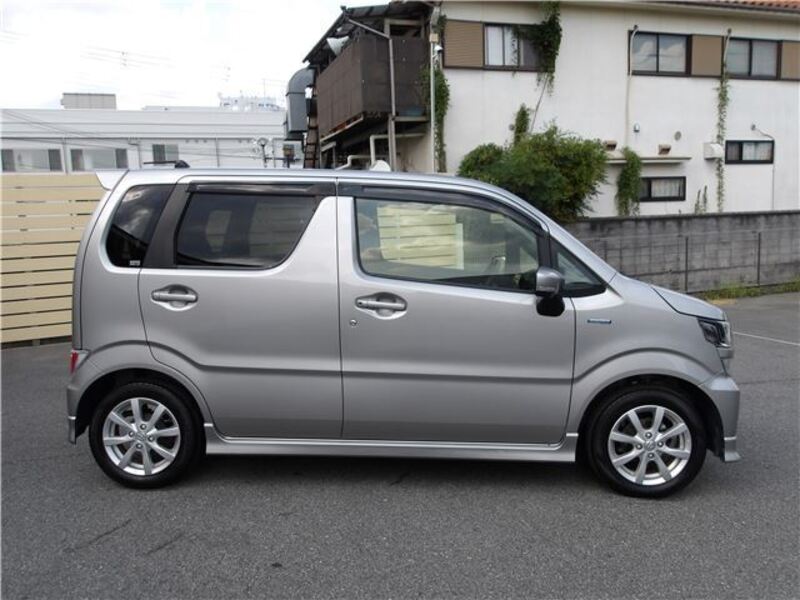 WAGON R