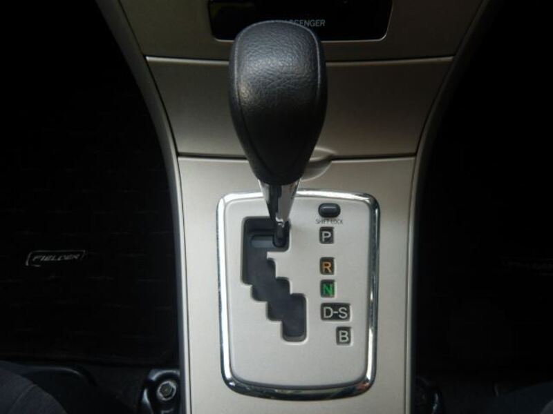 COROLLA FIELDER