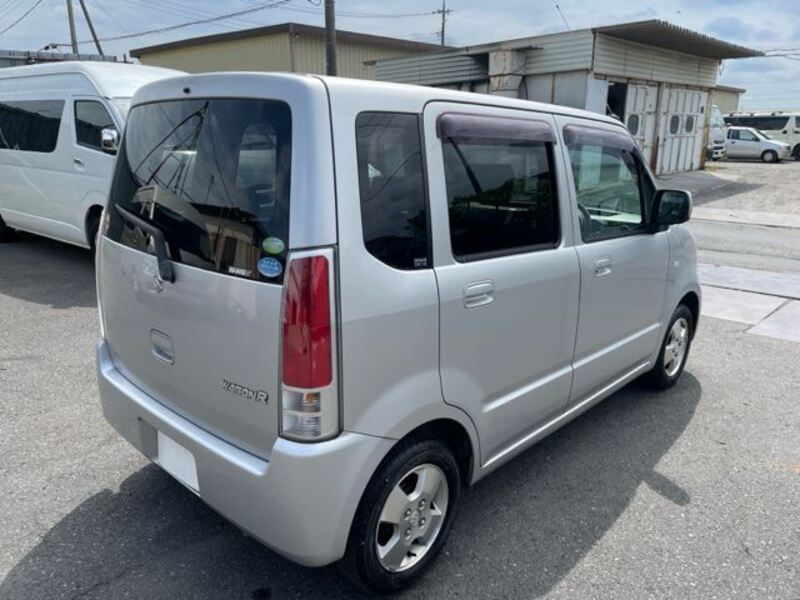 WAGON R