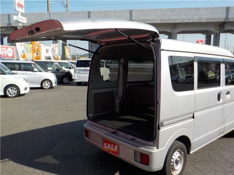 MINICAB VAN