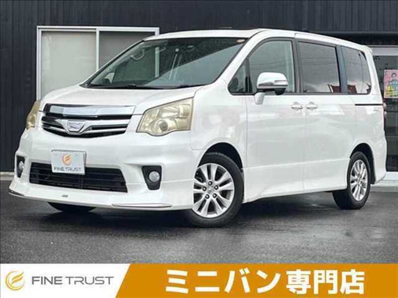 TOYOTA NOAH