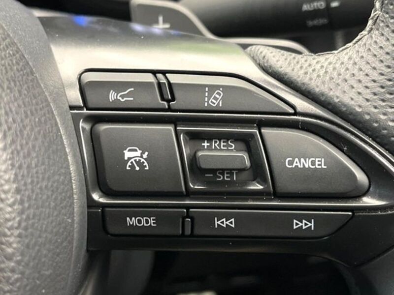 YARIS CROSS