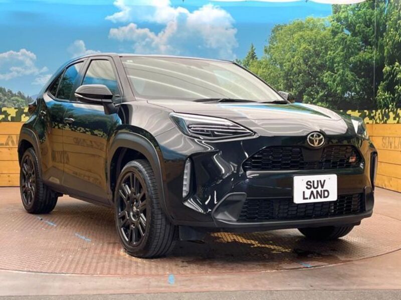 YARIS CROSS