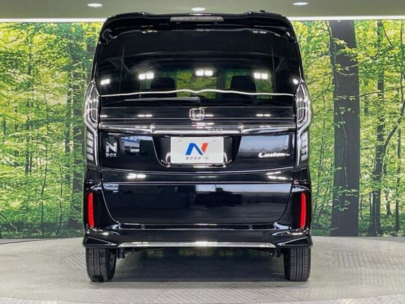 N BOX CUSTOM