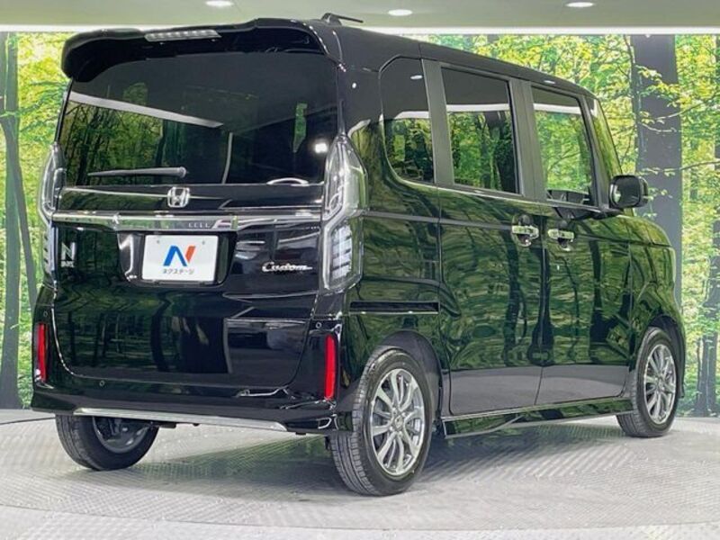 N BOX CUSTOM