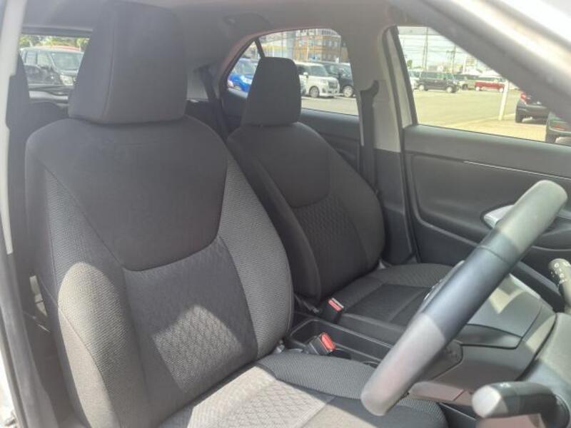 YARIS CROSS