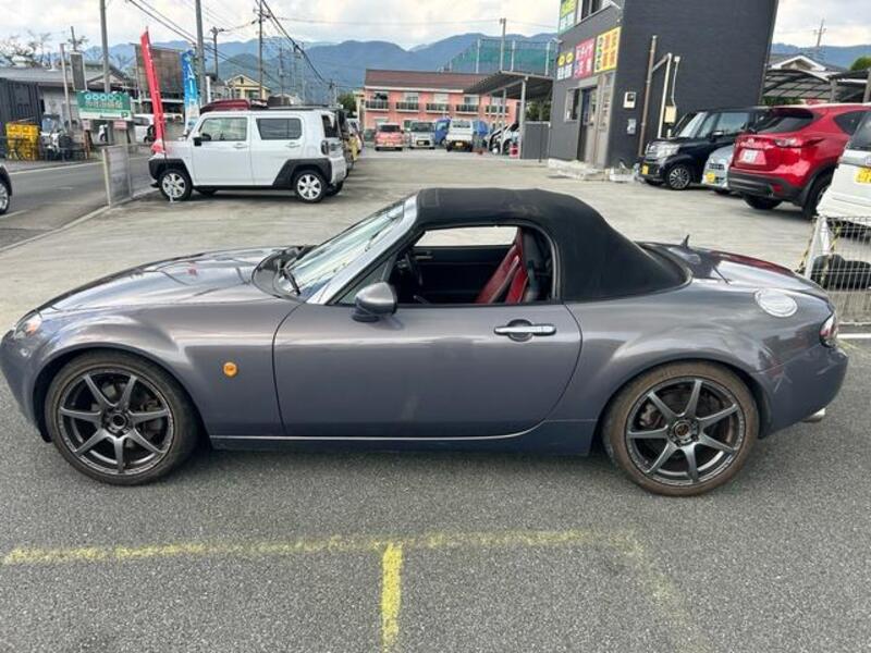 ROADSTER