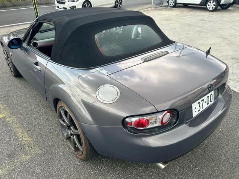 ROADSTER