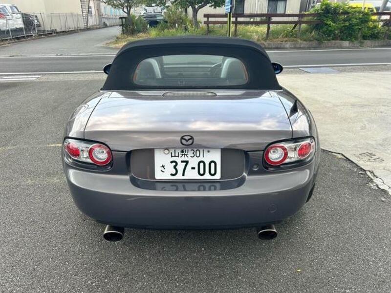 ROADSTER