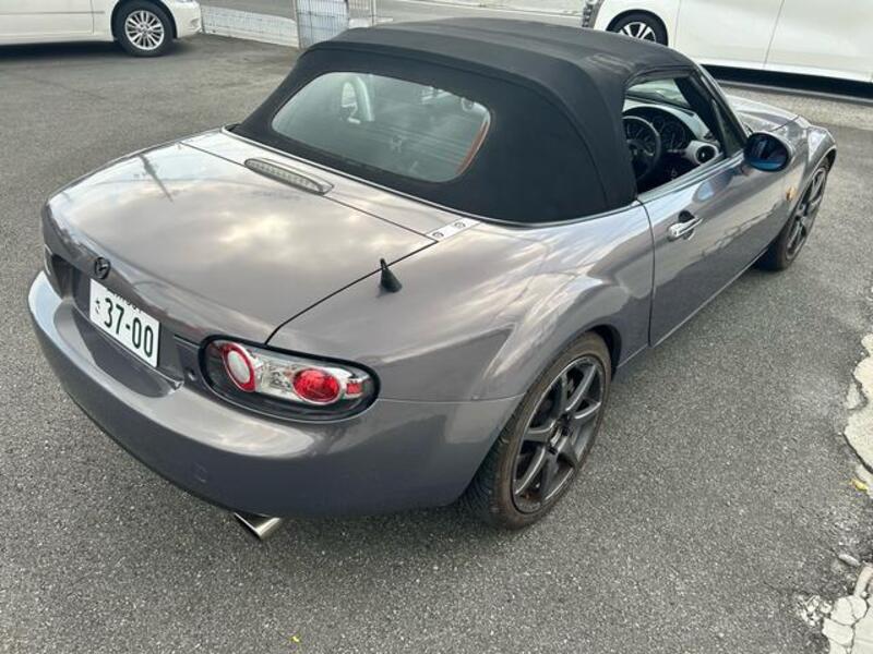ROADSTER