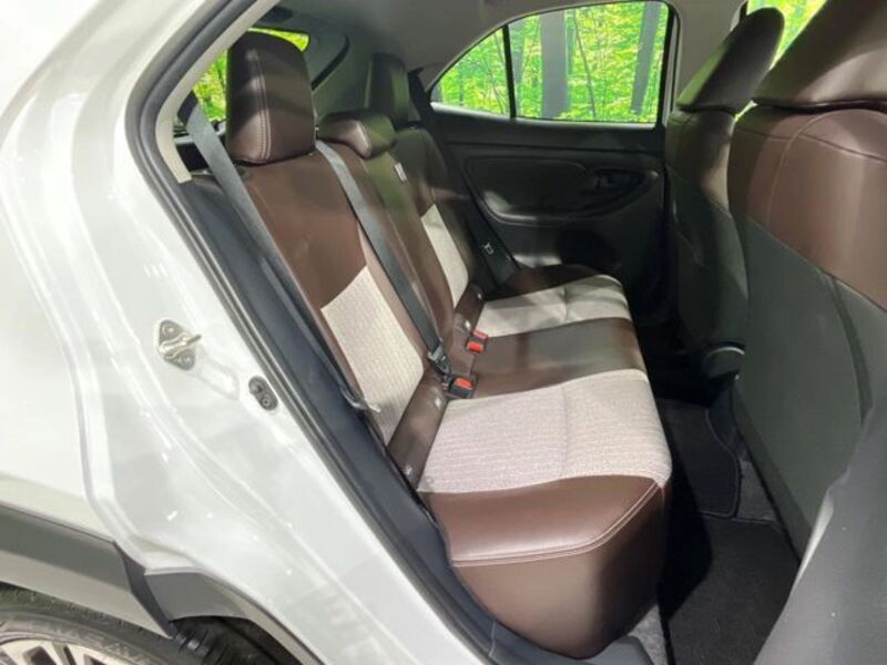 YARIS CROSS