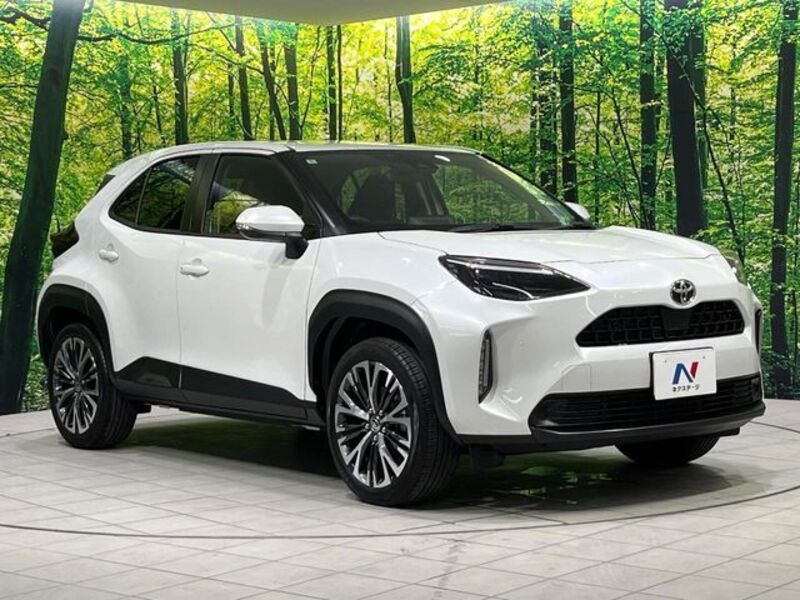 YARIS CROSS