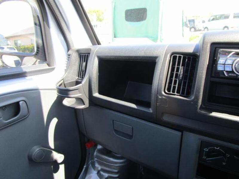 CLIPPER TRUCK