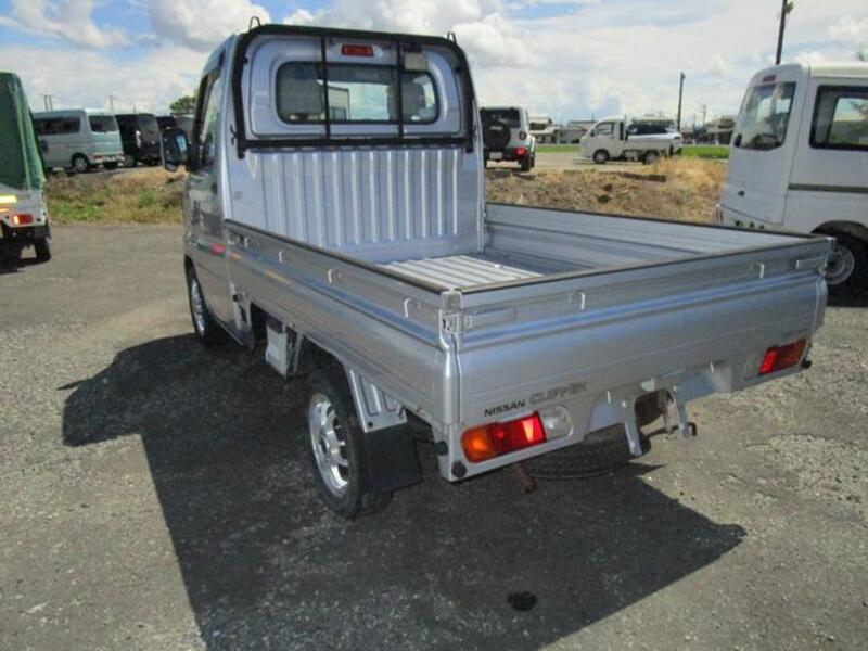 CLIPPER TRUCK