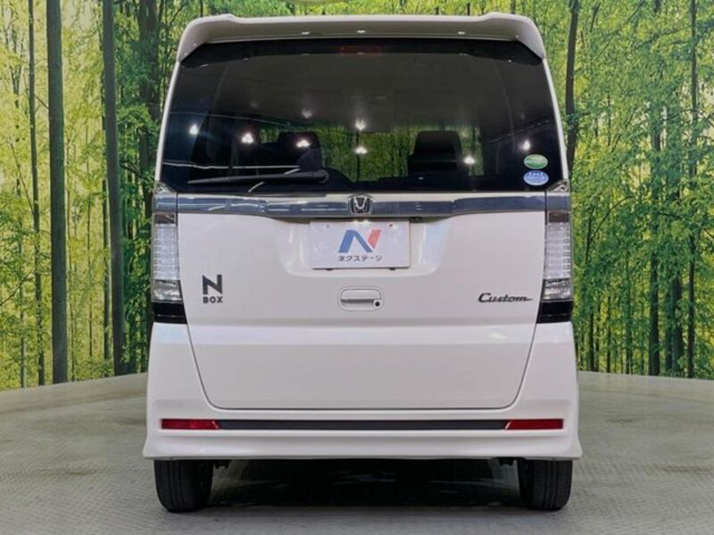 N BOX CUSTOM