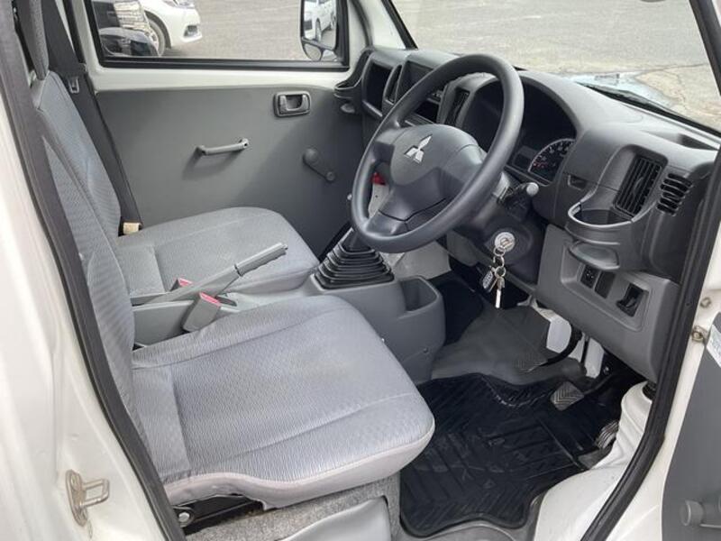 MINICAB TRUCK