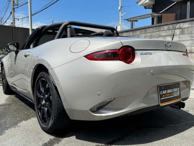 ROADSTER