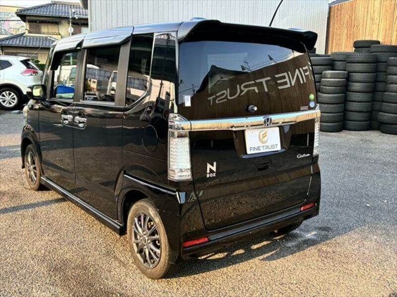 N BOX CUSTOM
