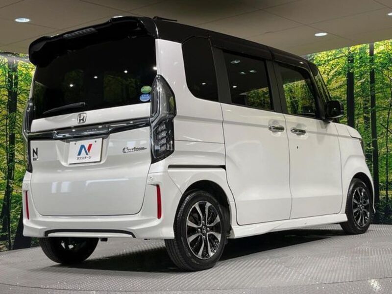 N BOX CUSTOM