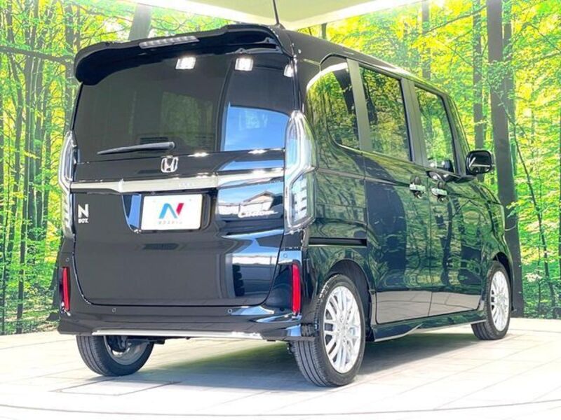 N BOX CUSTOM