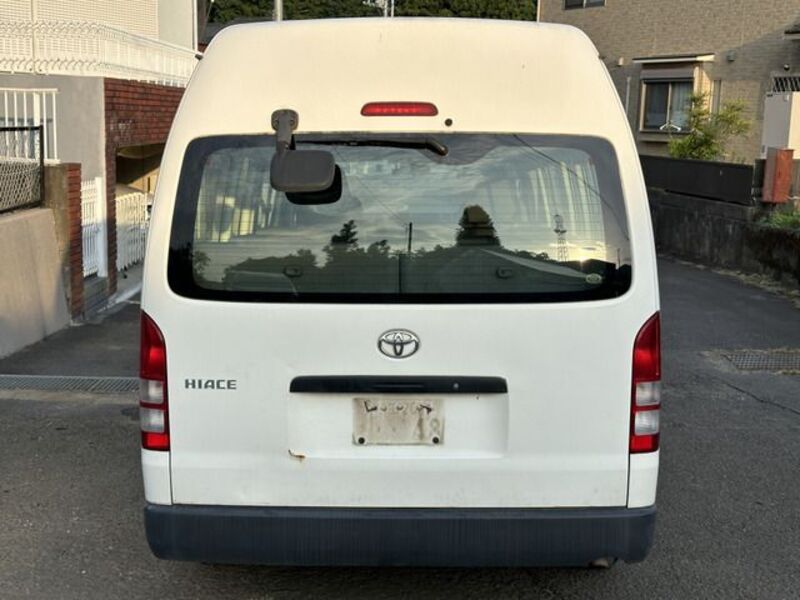 HIACE COMMUTER