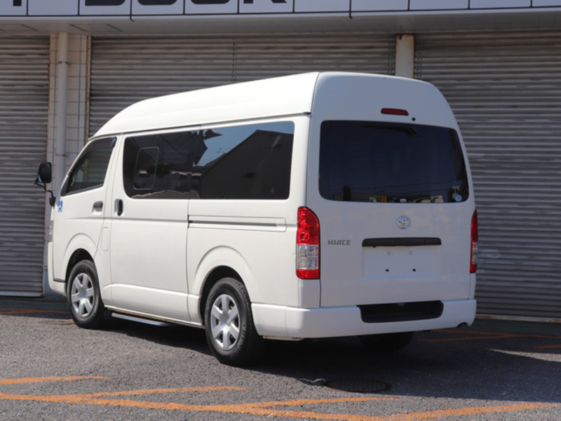 HIACE VAN