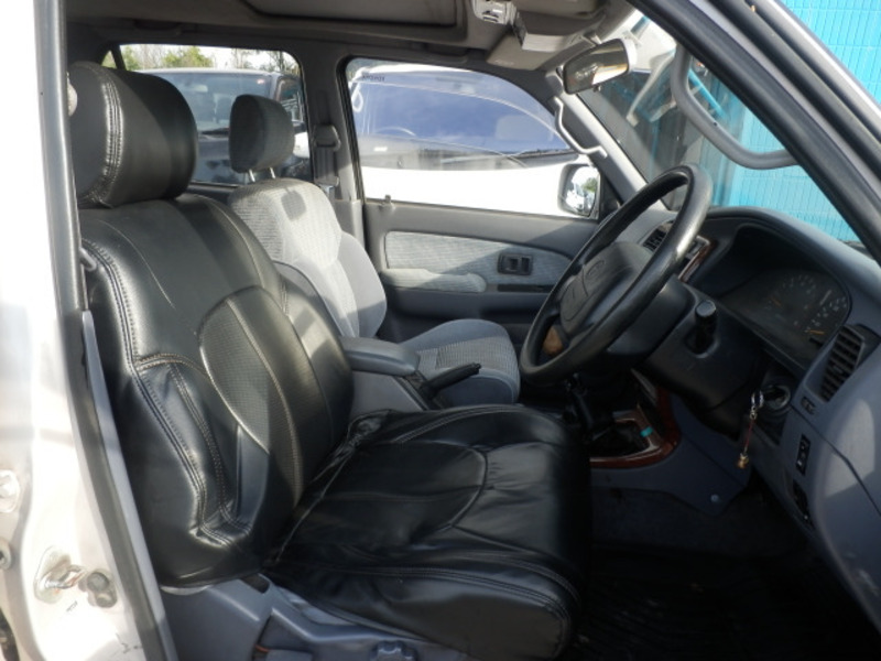 HILUX SURF