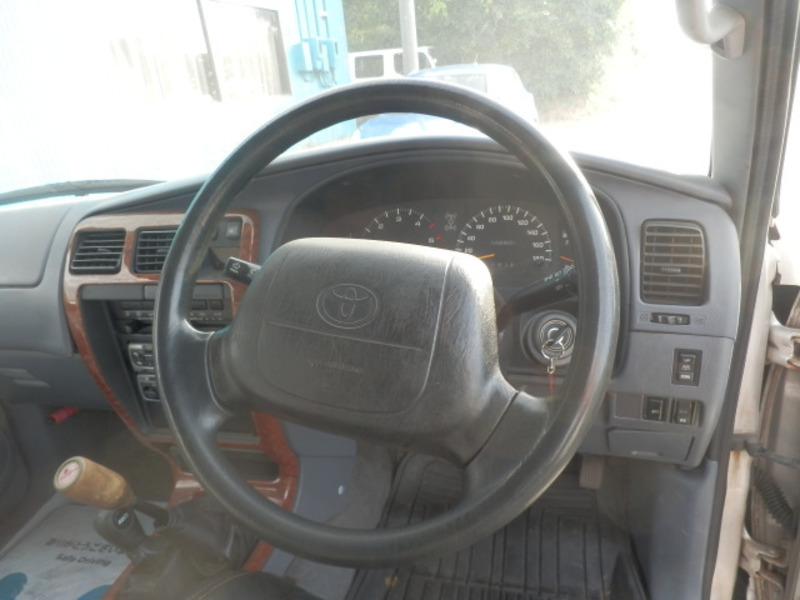 HILUX SURF