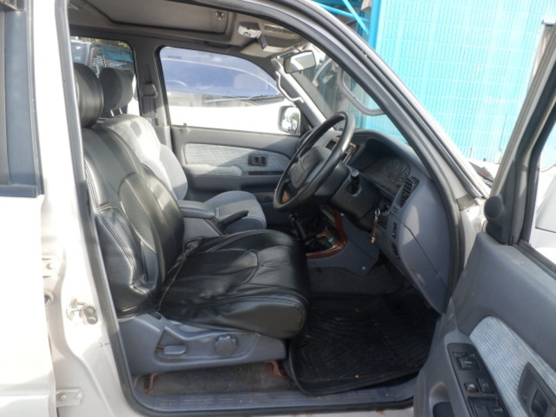 HILUX SURF