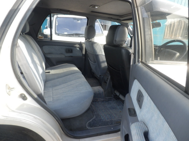 HILUX SURF