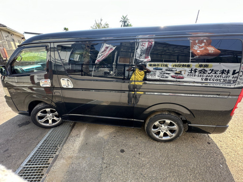 HIACE VAN
