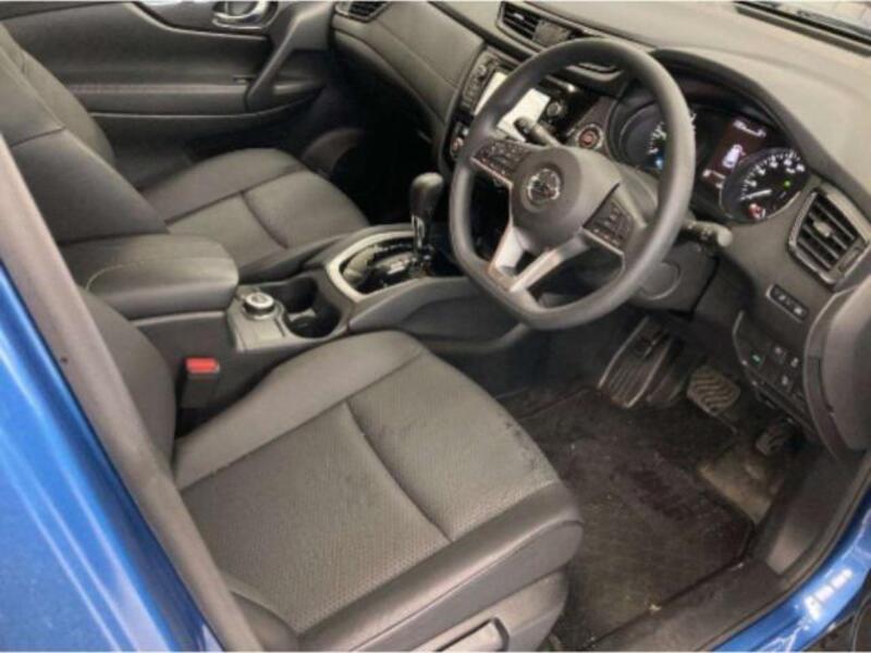 X-TRAIL