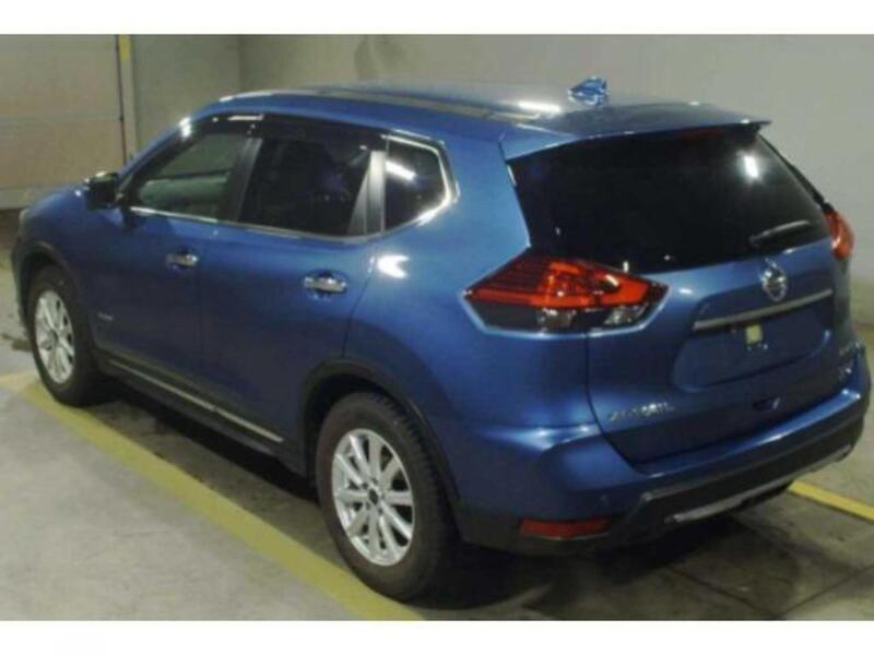 X-TRAIL