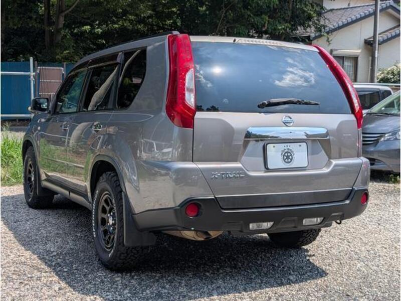 X-TRAIL