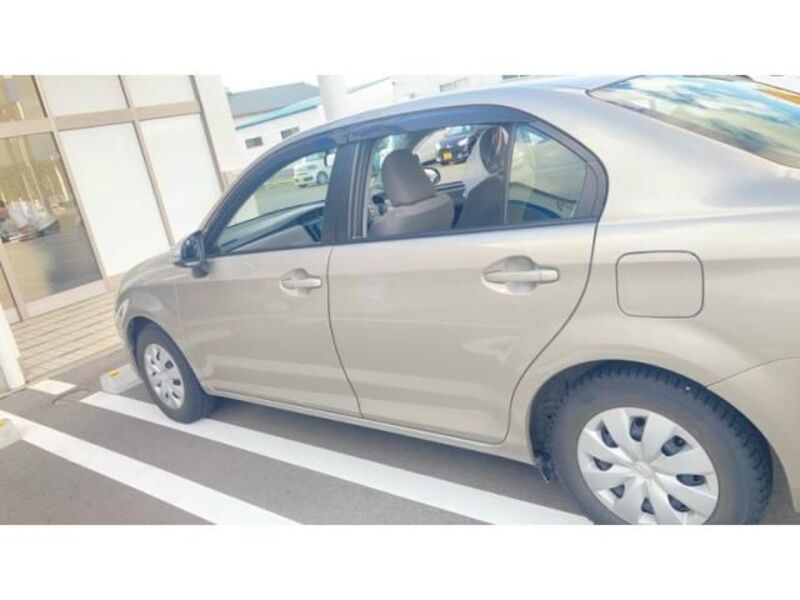COROLLA AXIO