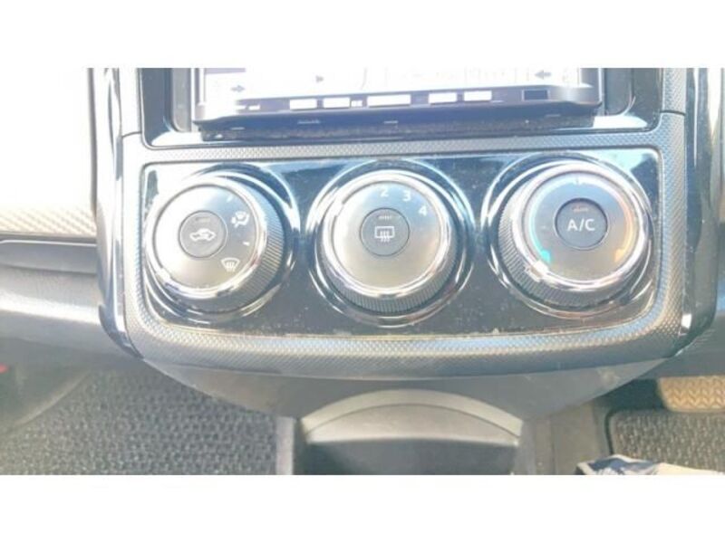 COROLLA AXIO