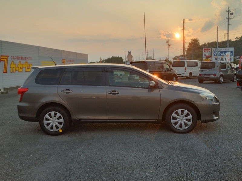 COROLLA FIELDER