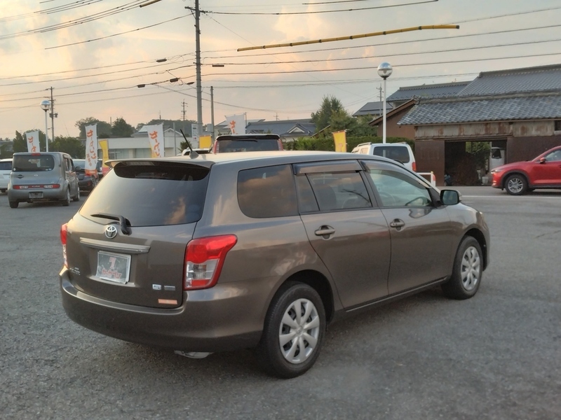 COROLLA FIELDER