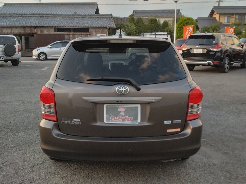 COROLLA FIELDER