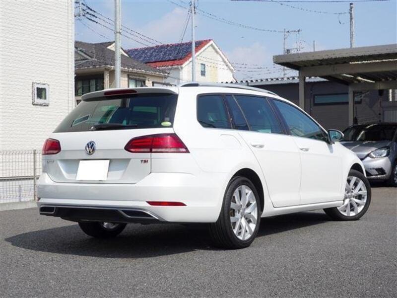 GOLF VARIANT