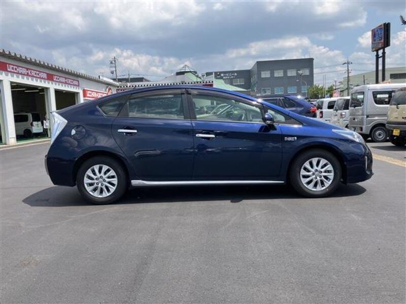 PRIUS PHV
